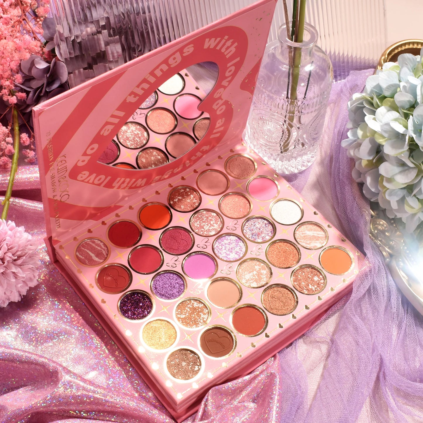 Paleta de Sombras Libro Vintage Girl de 72 colores - Kevin & Coco
